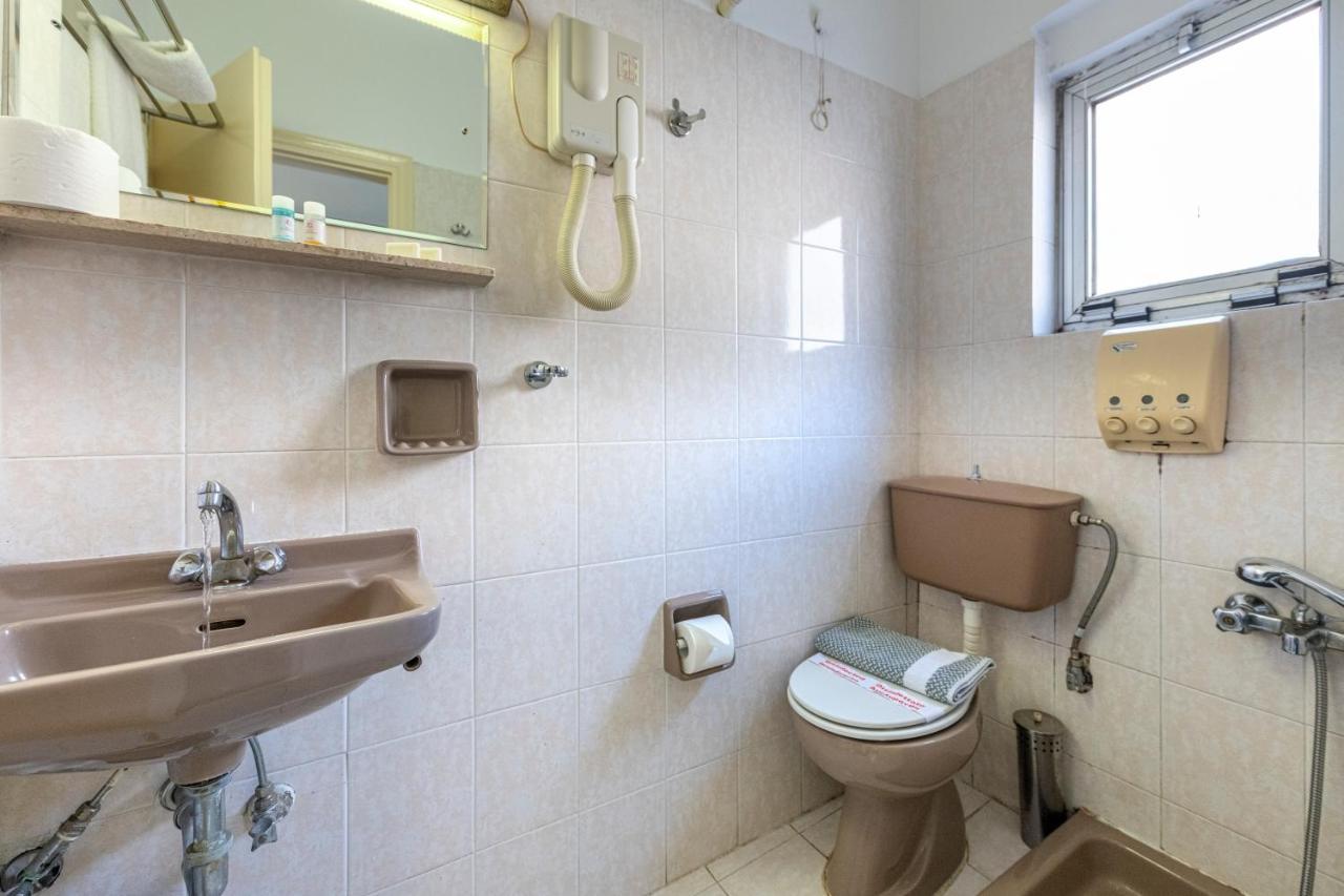 Roy Hotel Ateny Zewnętrze zdjęcie